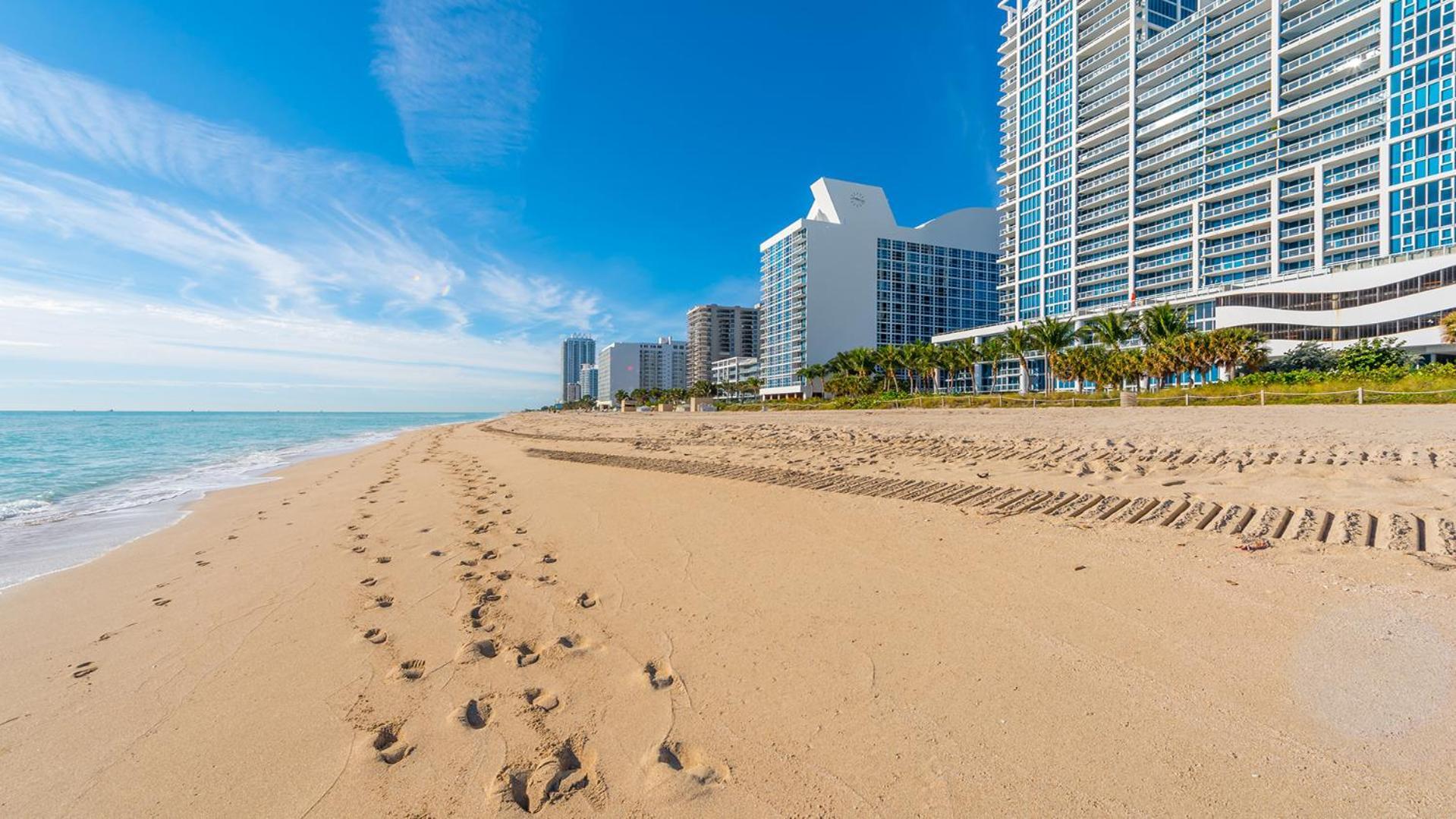 2 Bedroom Private Residence At Carillon Miami Resort -522 Маями Бийч Екстериор снимка
